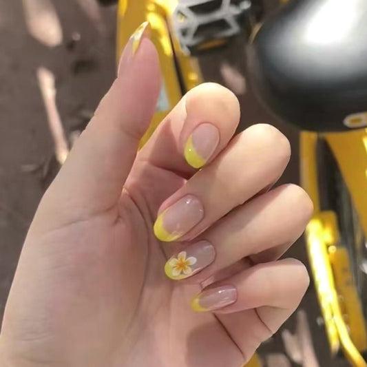Sunshine Daisy French Press On Nails