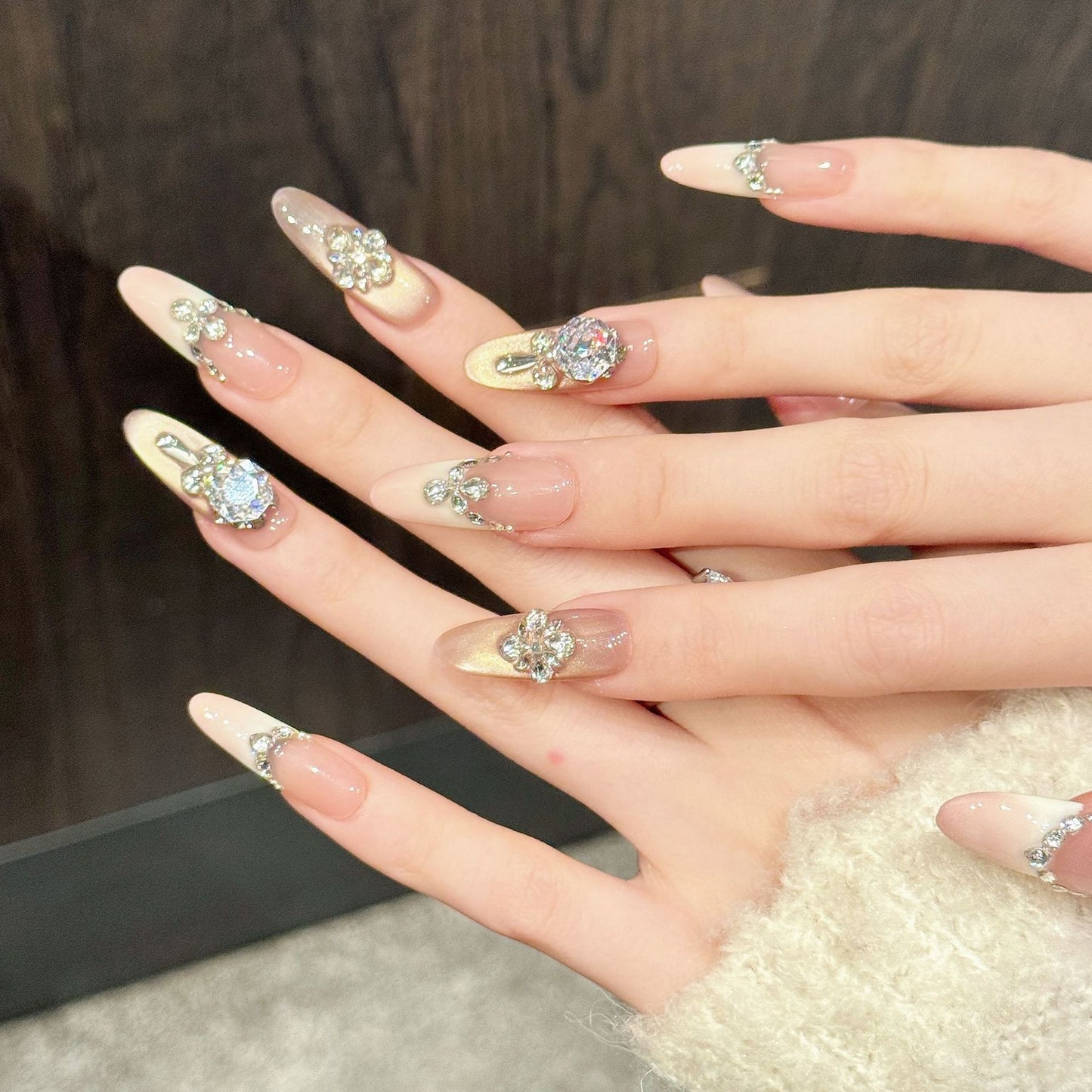 Muse Crystal Oval Press On Nails