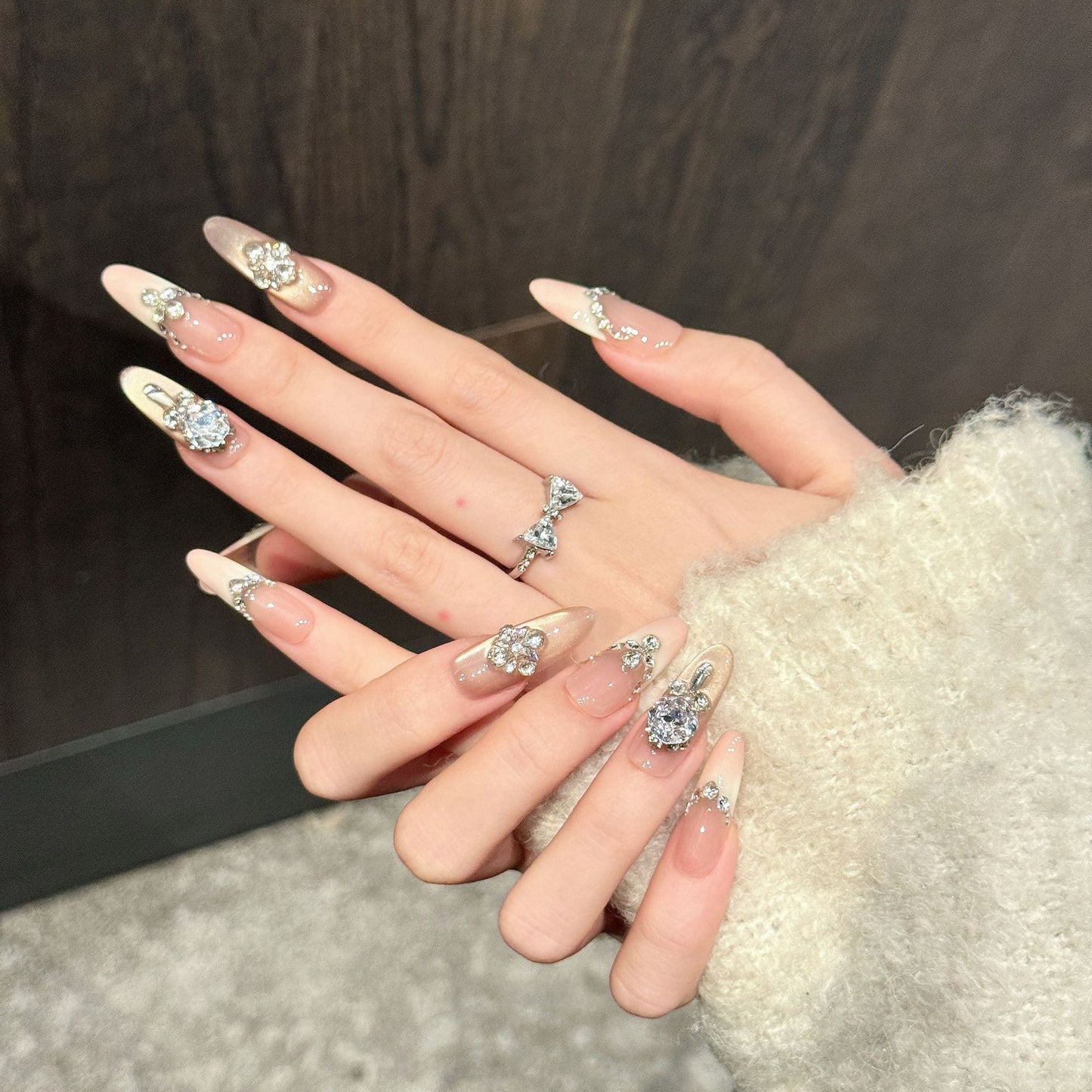 Muse Crystal Oval Press On Nails