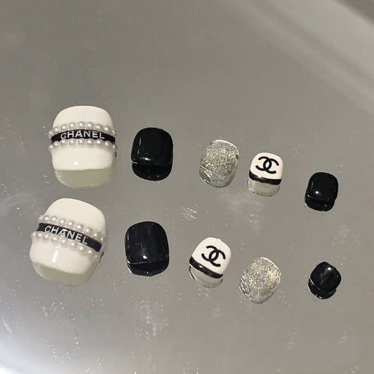 Classic Black White Pearl Chanel Style Press On Nails